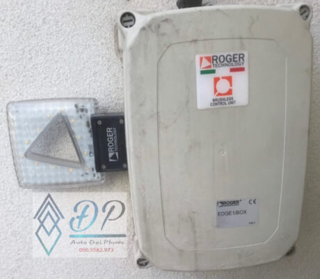 hộp điều khiển Roger