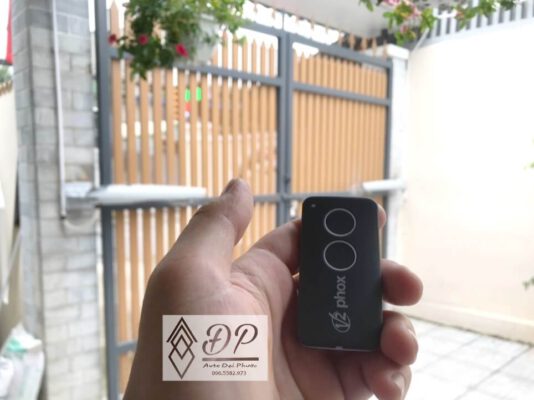 remote cánh tay đòn V2