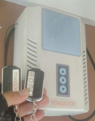hộp điều khiển titadoor