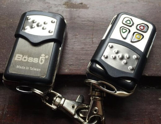 remote boss door - tấm liền