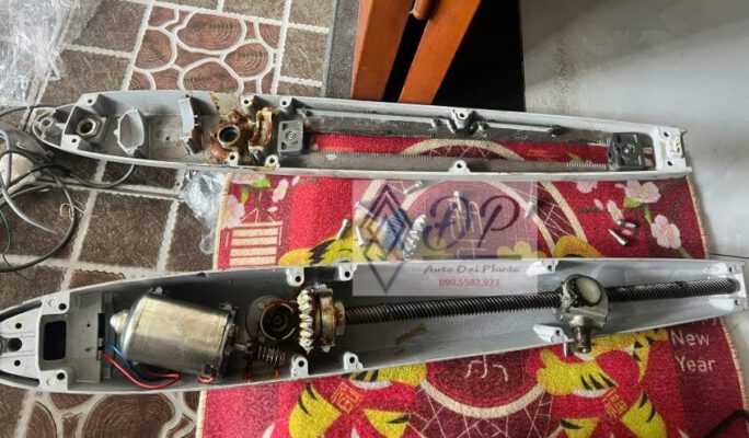 vệ sinh motor tay đòn